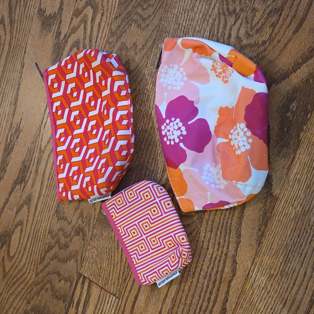 Clinique - Jonathan Adler - 3 Vibrant Pink and Orange Patterned Cosmetic Bags